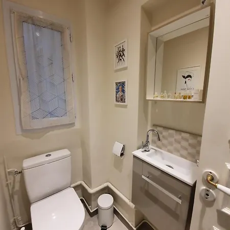 Bed & Breakfast Chez Pepe Merle - D'hotes Dans Le Quartier Du Pere Lachaise