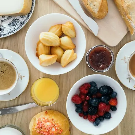 Chez Pepe Merle - D'hotes Au Coeur De Bed & Breakfast Paris