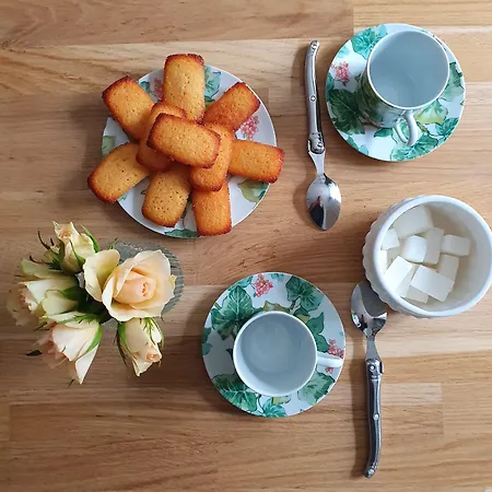 Bed & Breakfast Chez Pepe Merle - D'hotes Dans Le Quartier Du Pere Lachaise 4*
